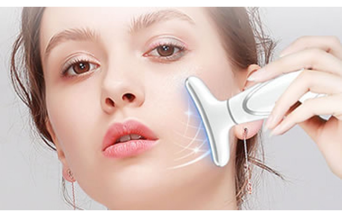 The real feeling of using an ice compress neck beauty device